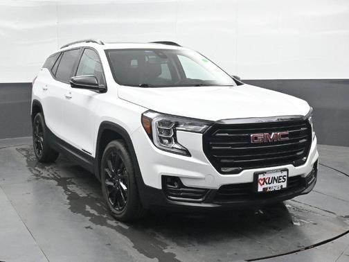 Summit White 2024 GMC Terrain SLT