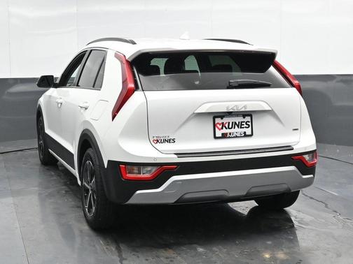 2023 Kia Niro EX