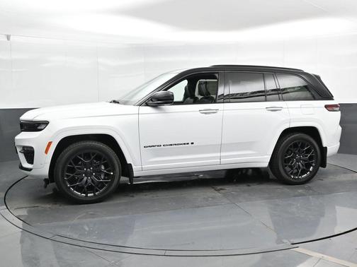 2025 Jeep Grand Cherokee Summit