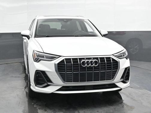 2023 Audi Q3 45 S line Premium