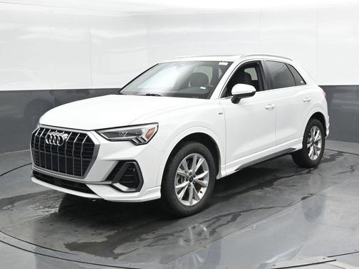 2023 Audi Q3 45 S line Premium