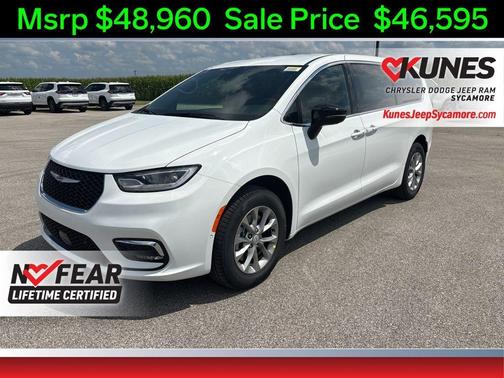 2026 Chrysler Pacifica Select