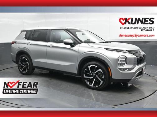 2024 Mitsubishi Outlander SE