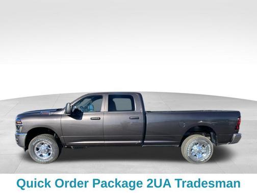 2025 RAM 2500 Tradesman Crew Cab 4x4 8' Box