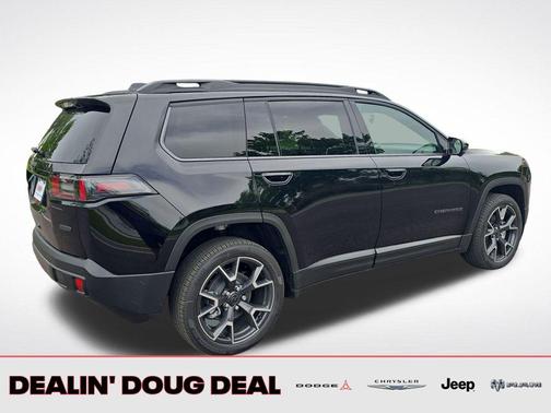 Diamond Black Crystal Pearlcoat 2026 Jeep Cherokee Overland