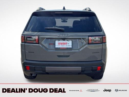 Sting-Gray Clearcoat 2026 Jeep Cherokee Laredo 4x4