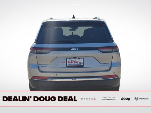 2023 Jeep Grand Cherokee Laredo