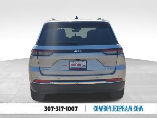 2023 Jeep Grand Cherokee Laredo