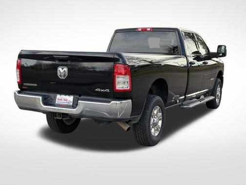 2024 RAM 2500 Big Horn Crew Cab 4x4 8' Box