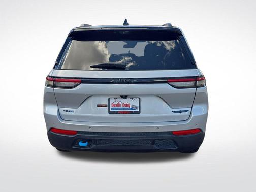 Silver Zynith 2023 Jeep Grand Cherokee 4xe Trailhawk