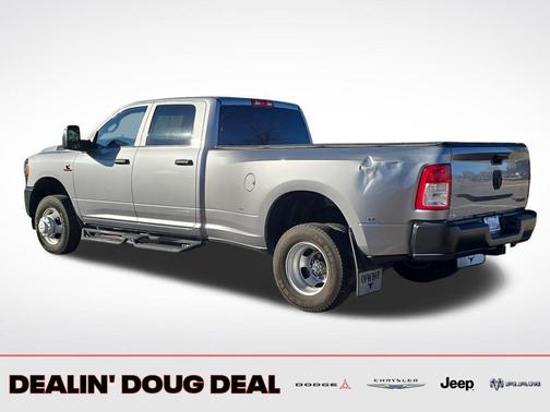 2024 RAM 3500 Tradesman Crew Cab 4x4 8' Box