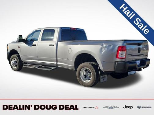 2024 RAM 3500 Tradesman Crew Cab 4x4 8' Box