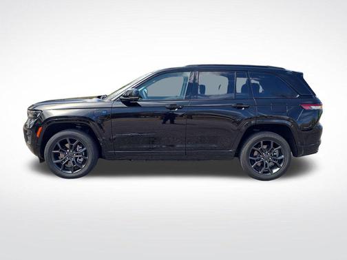 Diamond Black Crystal Pearlcoat 2023 Jeep Grand Cherokee 4xe 30th Anniversary