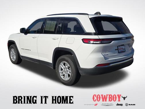 2023 Jeep Grand Cherokee Laredo