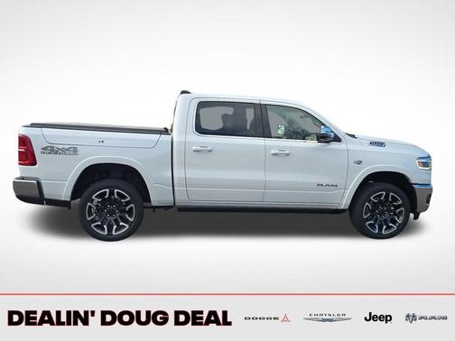Ivory White Tri-Coat Pearlcoat 2026 RAM 1500 Longhorn