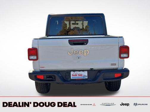 2023 Jeep Gladiator Overland