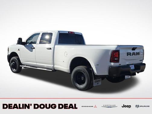 2026 RAM 3500 Tradesman Crew Cab 4x4 8' Box