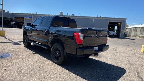 Magnetic Black Metallic 2019 Nissan Titan SV