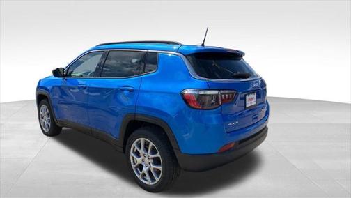 2024 Jeep Compass Latitude Lux
