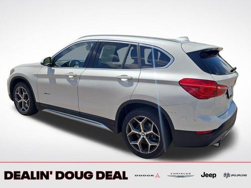 White Metallic 2018 BMW X1 xDrive28i
