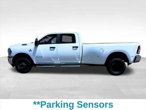 2024 RAM 3500 Big Horn Crew Cab 4x4 8' Box