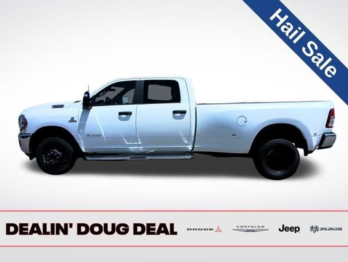 2024 RAM 3500 Big Horn Crew Cab 4x4 8' Box