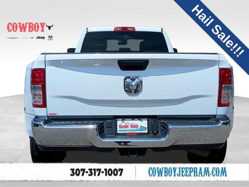 2024 RAM 3500 Big Horn Crew Cab 4x4 8' Box