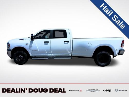 2024 RAM 3500 Big Horn Crew Cab 4x4 8' Box