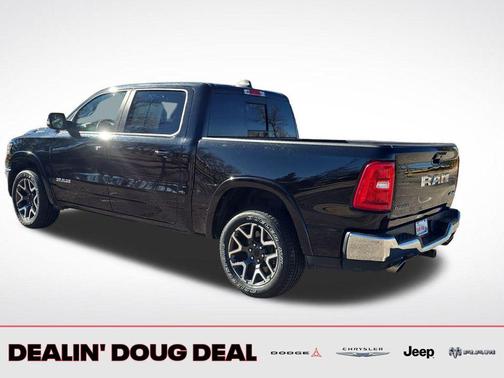 Diamond Black Crystal Pearlcoat 2025 RAM 1500 Laramie