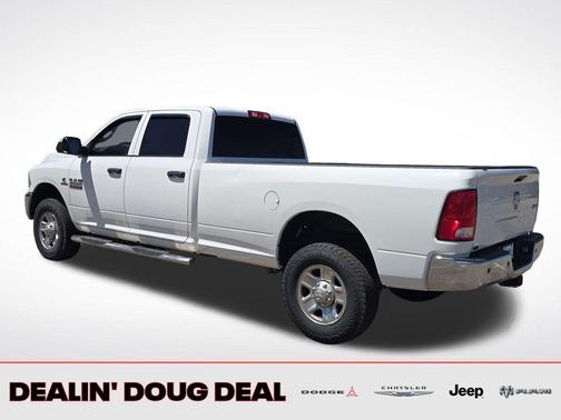 Bright White Clearcoat 2018 RAM 2500 Tradesman Crew Cab 4x4 8' Box