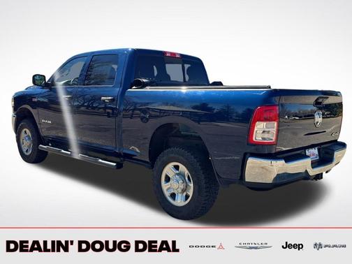 2022 RAM 2500 Tradesman Crew Cab 4x4 6'4' Box