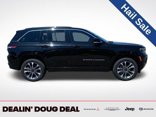 Diamond Black Crystal Pearlcoat 2024 Jeep Grand Cherokee 4xe Overland