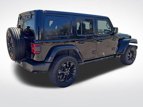 Black Clearcoat 2025 Jeep Wrangler 4xe Sahara