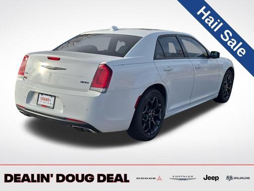 2022 Chrysler 300 Touring