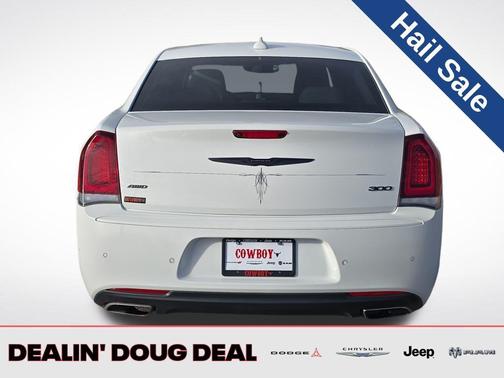 2022 Chrysler 300 Touring