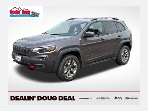 Granite Crystal Metallic Clearcoat 2019 Jeep Cherokee Trailhawk