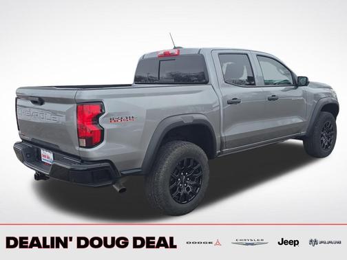 Sterling Gray Metallic 2024 Chevrolet Colorado Trail Boss
