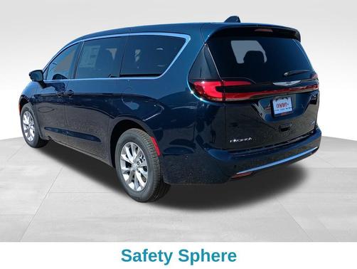 2025 Chrysler Pacifica L