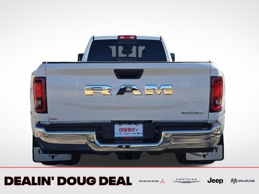 Bright White Clearcoat 2026 RAM 3500 Tradesman Crew Cab 4x4 8' Box