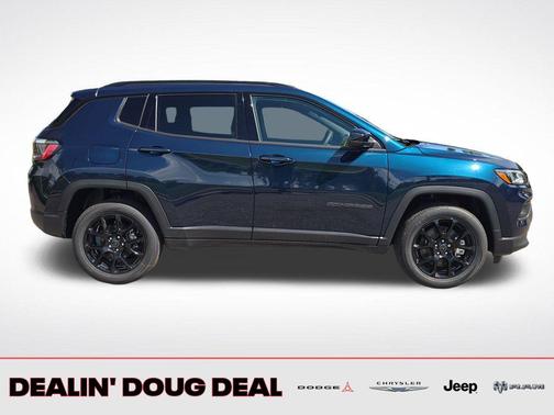 Fathom Blue Pearl Coat 2026 Jeep Compass Sport