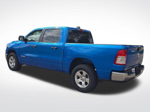 Hydro Blue Pearlcoat 2024 RAM 1500 Big Horn/Lone Star