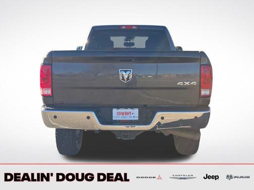 2017 RAM 2500 Tradesman Crew Cab 4x4 8' Box