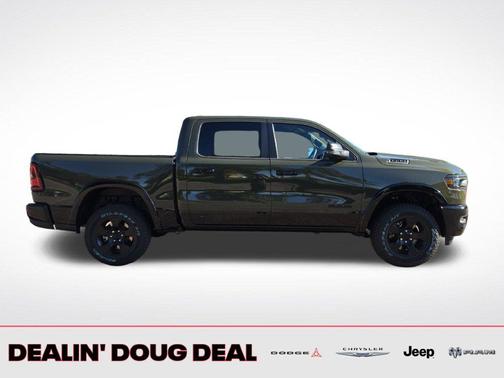Tank 2027 RAM 1500 Big Horn/Lone Star