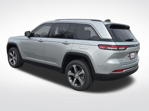 Silver Zynith 2023 Jeep Grand Cherokee 4xe Base