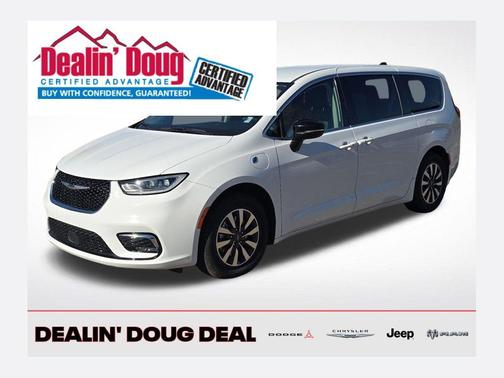 2024 Chrysler Pacifica Hybrid Select