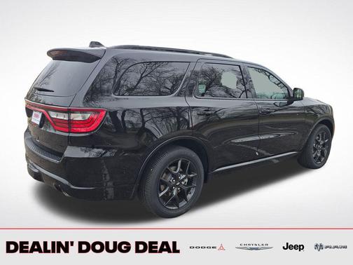 DB Black Crystal Clearcoat 2026 Dodge Durango GT Plus