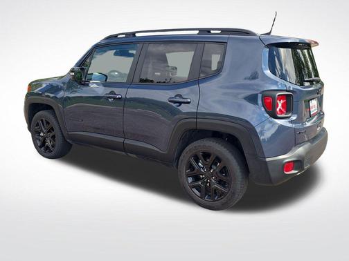 Slate Blue Pearlcoat 2023 Jeep Renegade Altitude