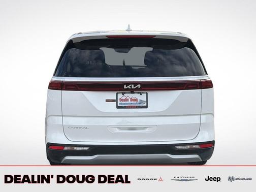 Snow White Pearl 2024 Kia Carnival LX