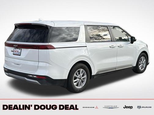 Snow White Pearl 2024 Kia Carnival LX