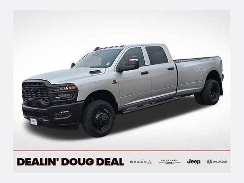 2026 RAM 3500 Tradesman Crew Cab 4x4 8' Box